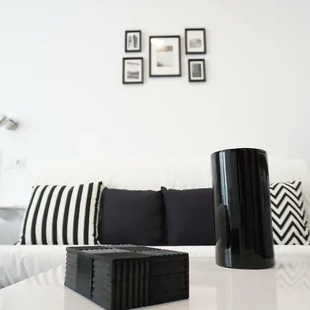 Apartamento Black & White Canteras *