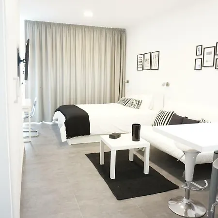 Apartment Black & White Canteras