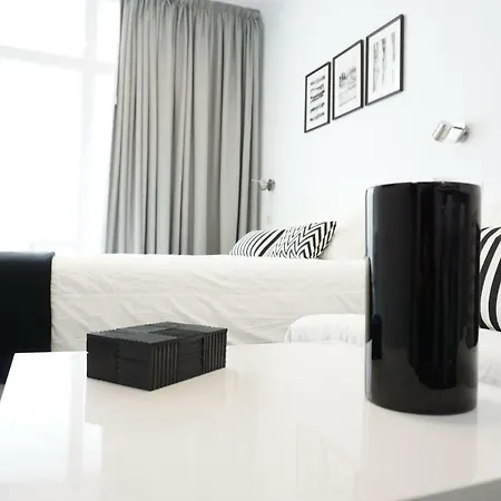 Apartment Black & White Canteras